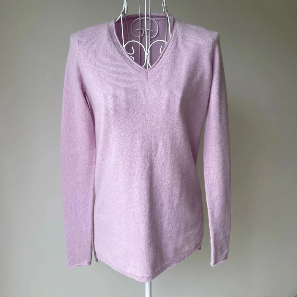 Saks fifth avenue 100% cashmere v neck pullover sweater long sleeve lilac SZ XS